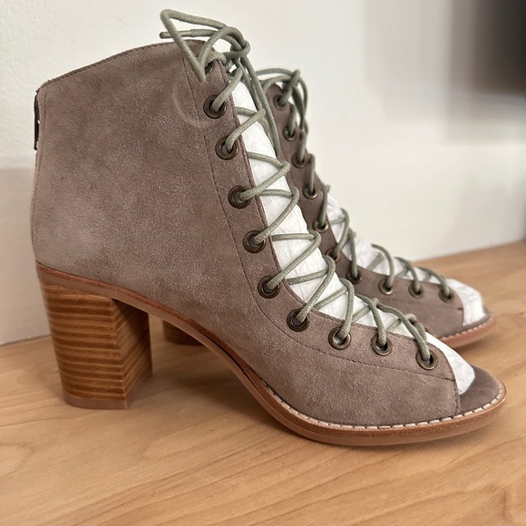 New Jeffrey Campbell 
Lace Up Bootie Free People - Picture 3 of 15